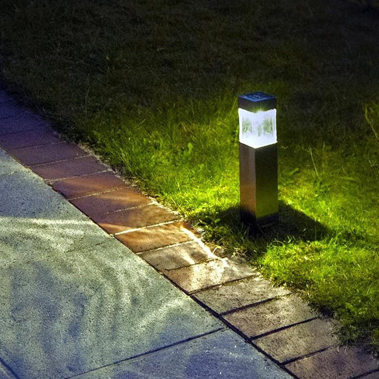Wukusy Garden Big Garden Solar Light Outdoor Garden Park Driveway Light (1 Pc)
